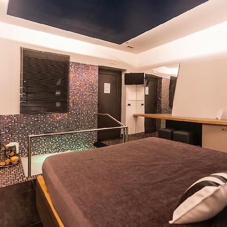 Hotel Tiro A Volo Поцуоли Екстериор снимка