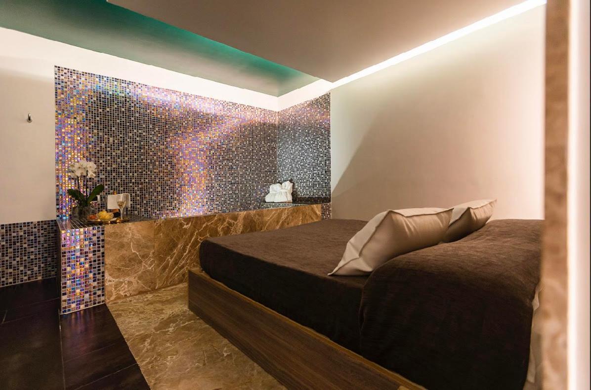 Hotel Tiro A Volo Поцуоли Екстериор снимка
